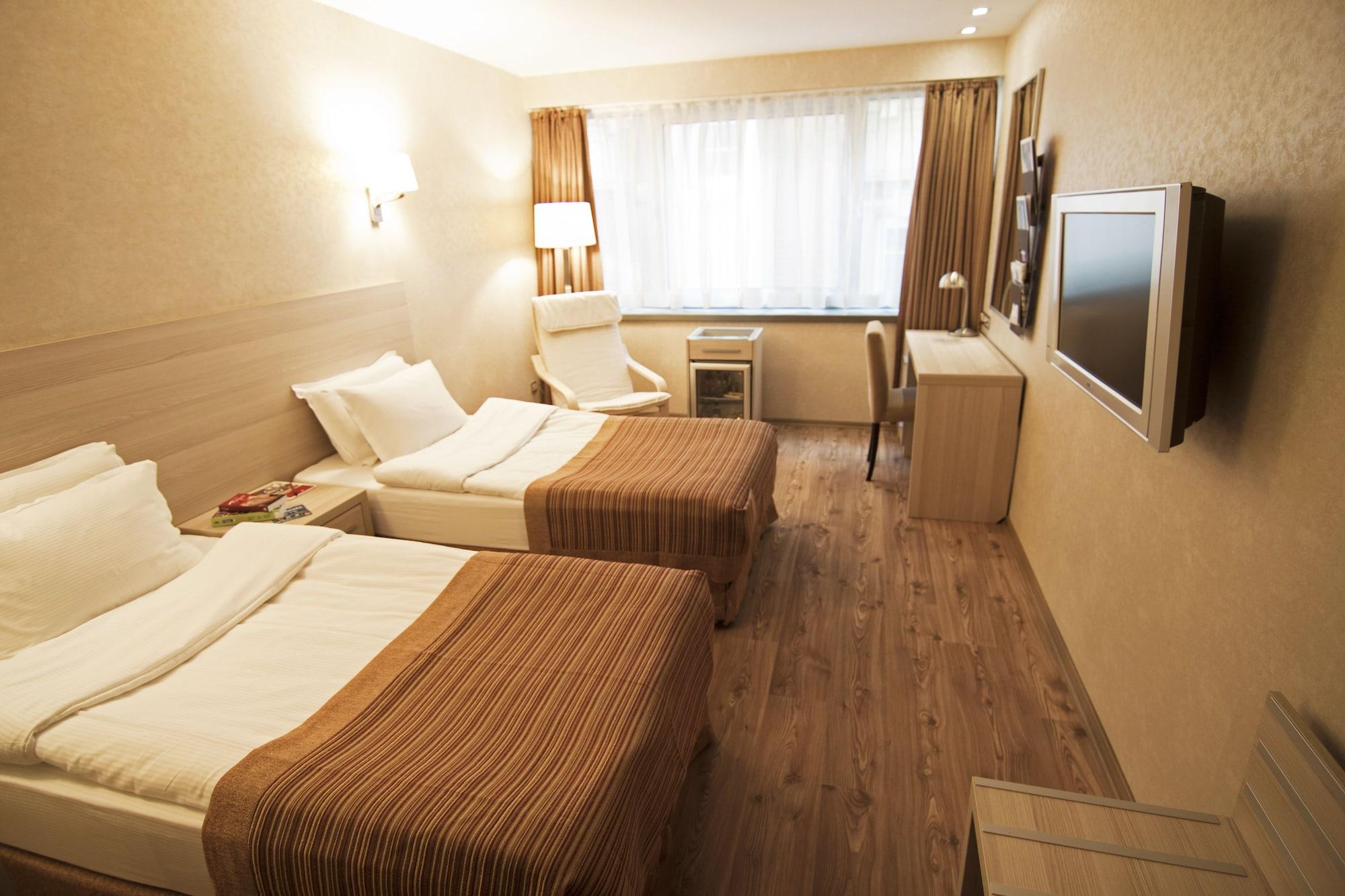Готель Ramada By Wyndham Анкара Екстер'єр фото