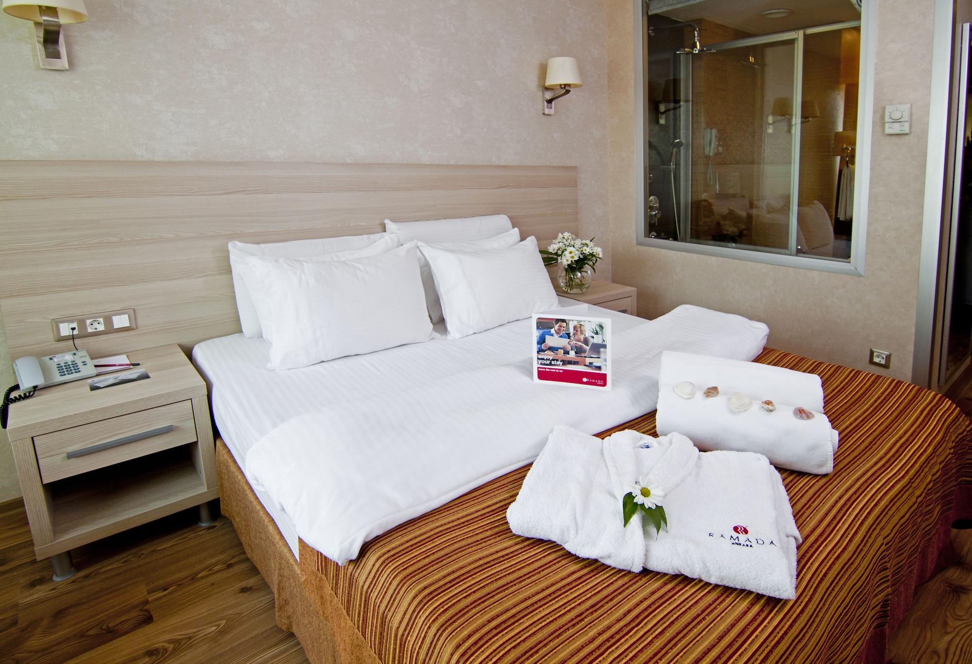 Готель Ramada By Wyndham Анкара Екстер'єр фото