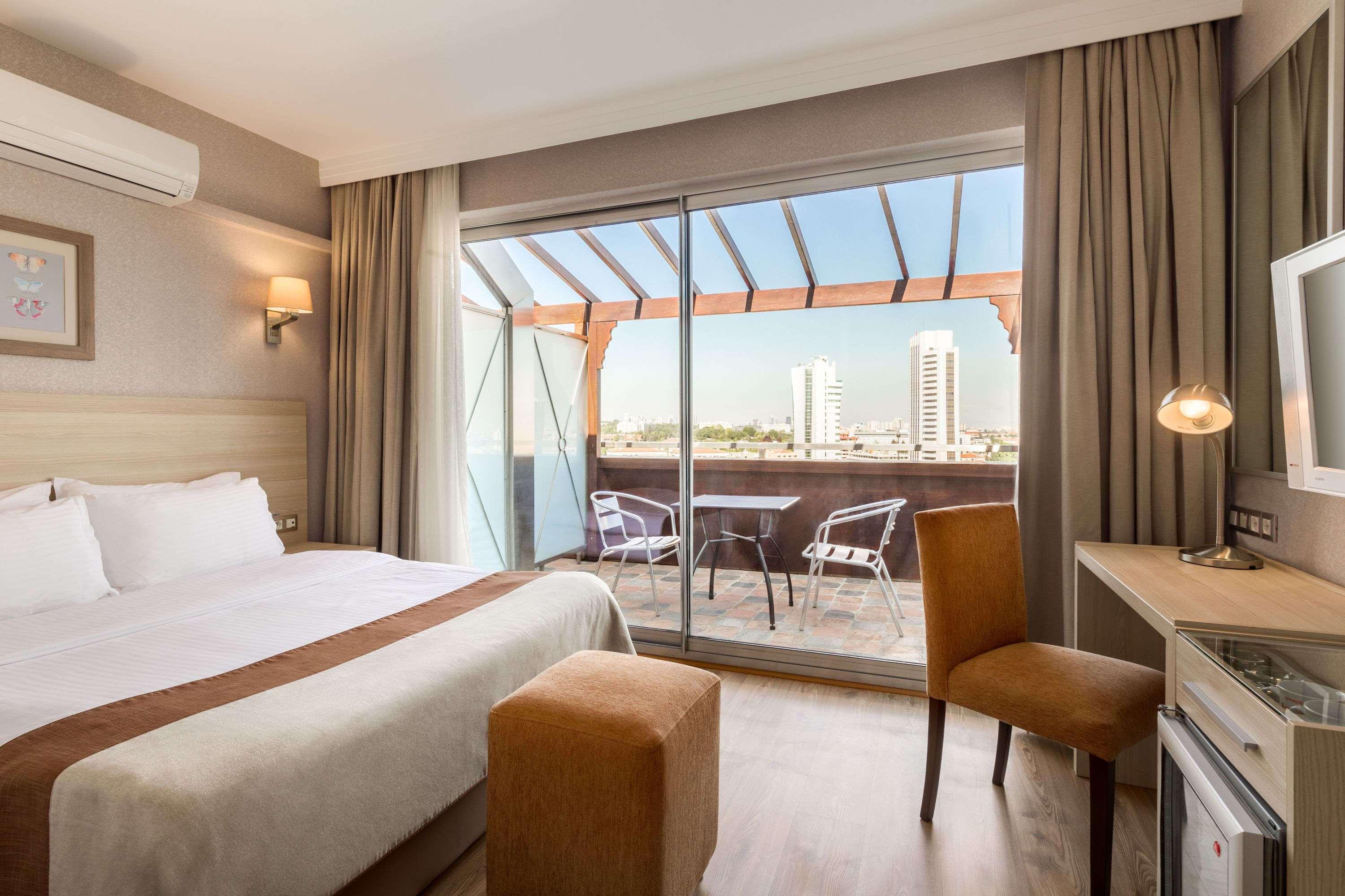 Готель Ramada By Wyndham Анкара Екстер'єр фото