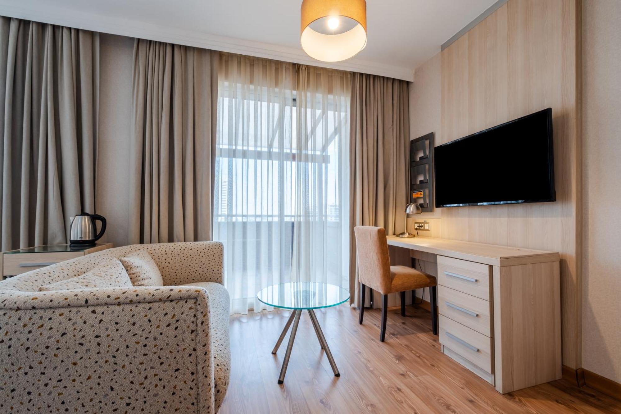 Готель Ramada By Wyndham Анкара Екстер'єр фото