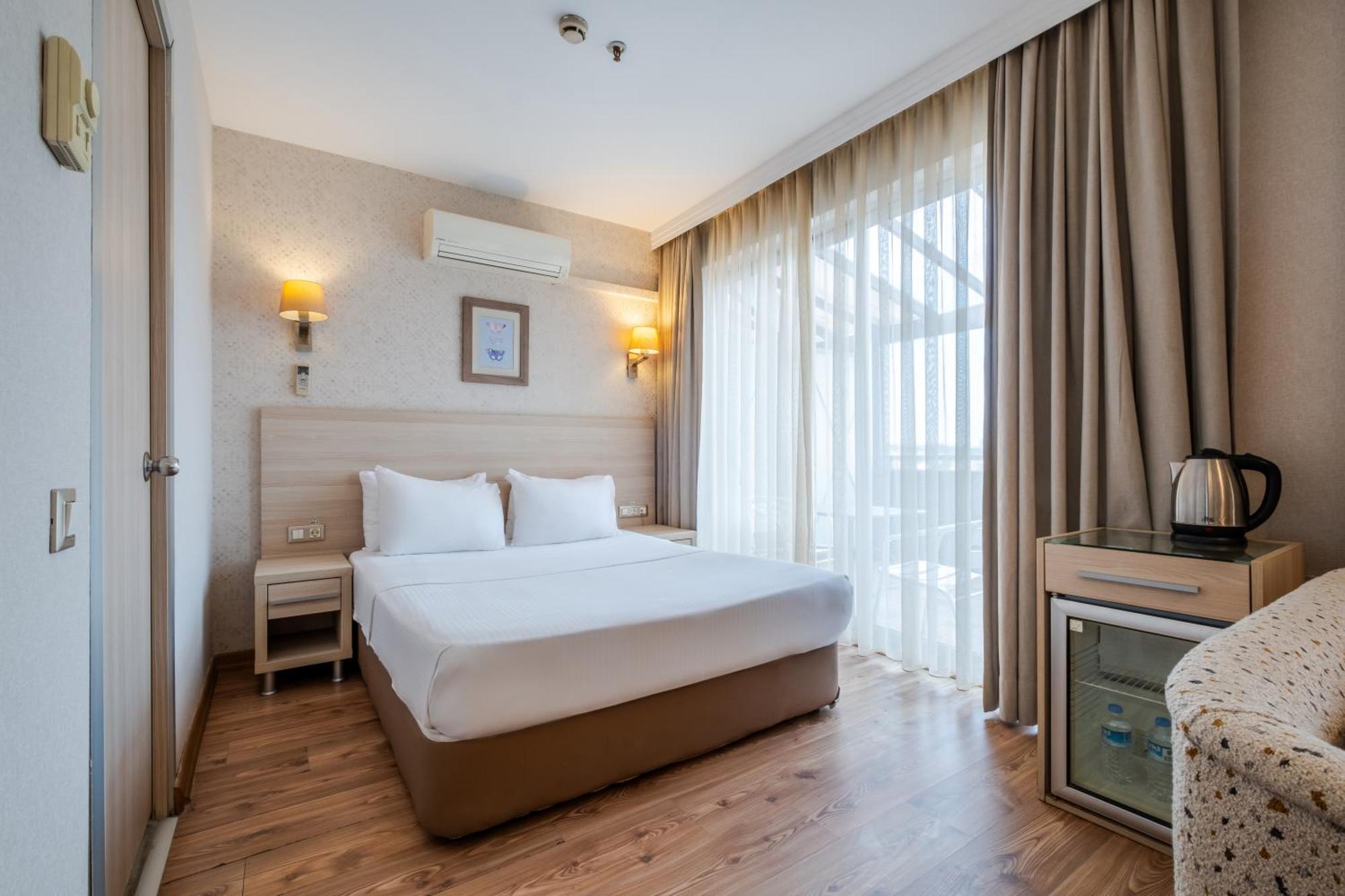 Готель Ramada By Wyndham Анкара Екстер'єр фото