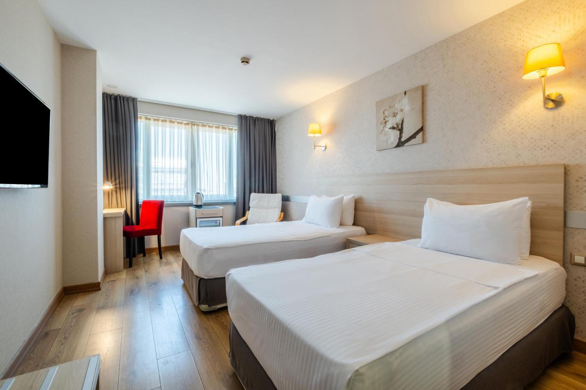 Готель Ramada By Wyndham Анкара Екстер'єр фото