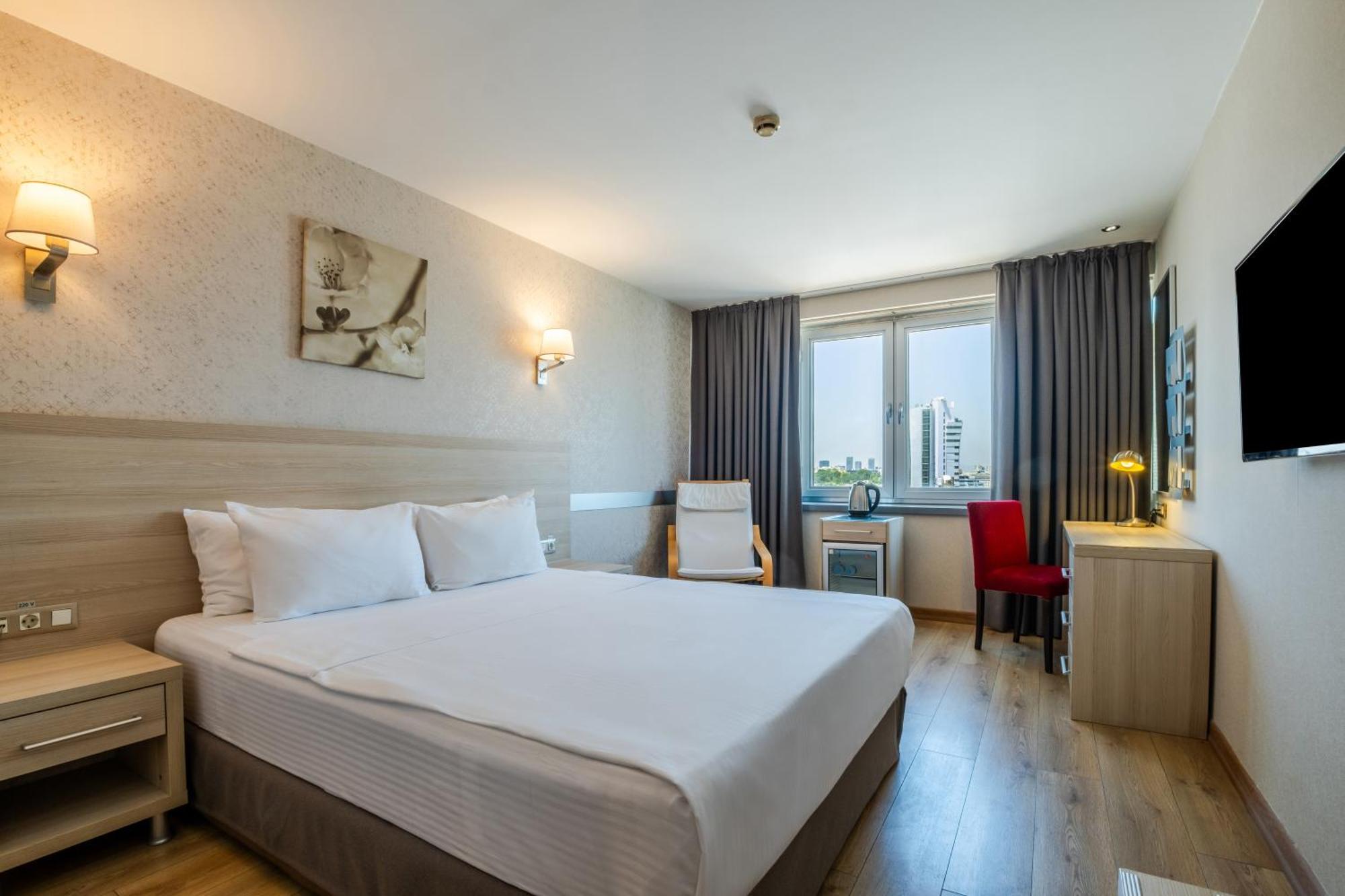 Готель Ramada By Wyndham Анкара Екстер'єр фото