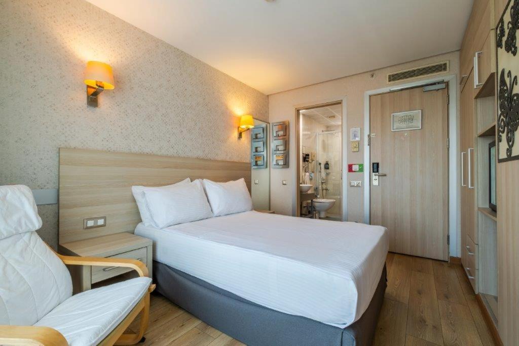 Готель Ramada By Wyndham Анкара Екстер'єр фото